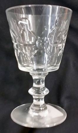 Seneca Cut 883 Wine Glass