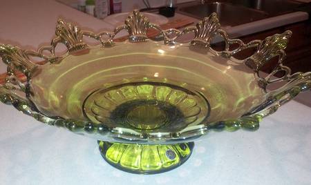 Ring and Petal Green (Olive) by Westmoreland