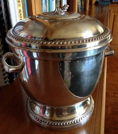 251 (Silverplate, Hollowware) by Art Silver 