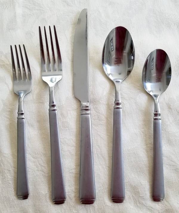 CBF10 (Stainless) by Crate & Barrel Flatware