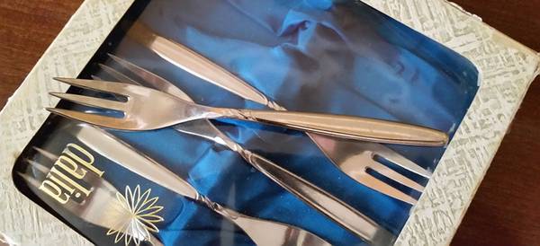 DLI23 (Stainless) by Dalia