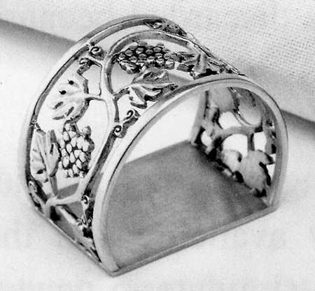 Patriot Pewter Grape Leaf (Hollowware) by Ginkgo