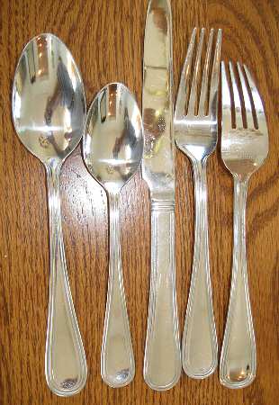 thumbnail image 2 of Hampton Silversmiths HSV7 Stainless Steel Glossy Silverware Flatware - Used 2 of 5