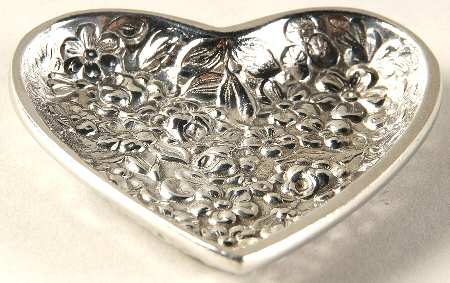 Repousse (Pewter, Hollowware) by Kirk Stieff