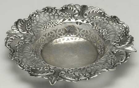 8136 (Sterling, Hollowware) by Martin, Hall & Co.