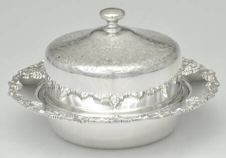 Old English Reproduction (Silverplate, Hollowware) by Oneida Silver