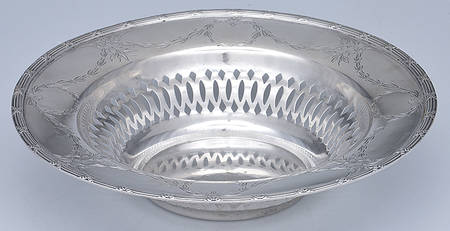 124XE (Sterling, Hollowware) by Wallace Silver